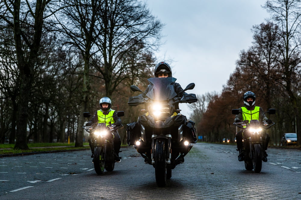 Examen AVB en AVD Motorrijschool Hallo Moto